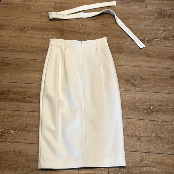 NWOT Off-White Button- Detail with Belt Tie Skirt Size 0 - Picture 7 of 8